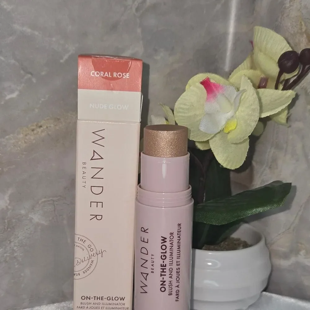 Wander Beauty On The Glow